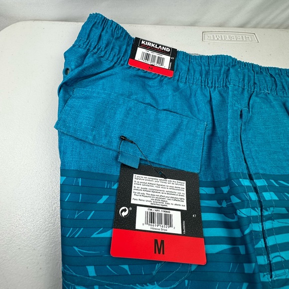 Kirkland Signature Men’s Swim Board Surfing Shorts Medium NWT - Picture 8 of 9